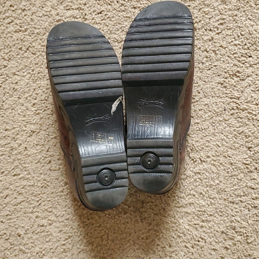 Clogs - Picture 3 of 5